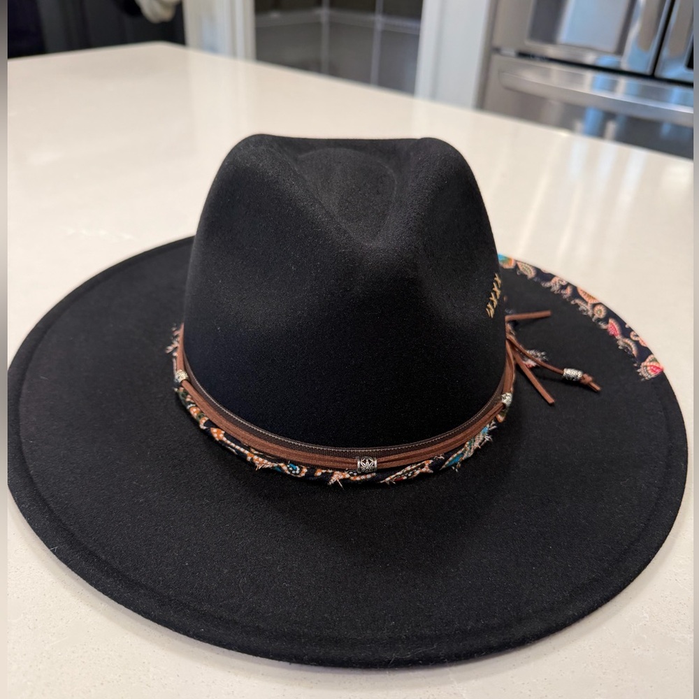 Hat- flat brimmed felt, New never worn . Elastic easy fit on inside.